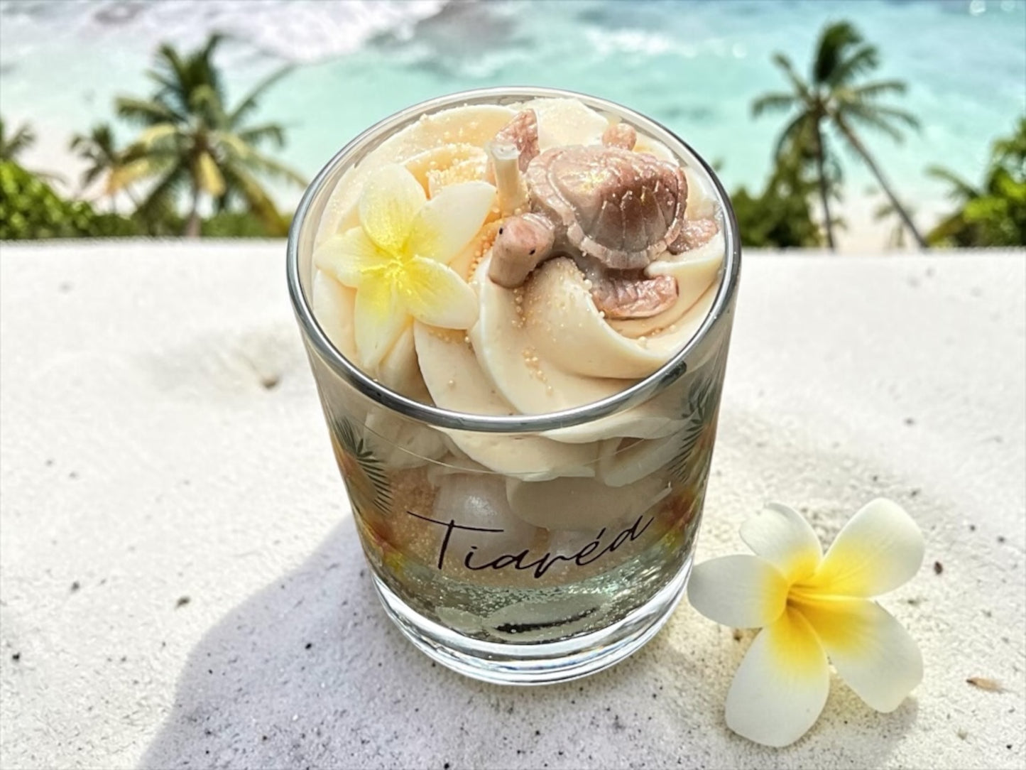 Petite bougie " Tiaréa "